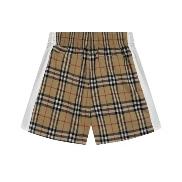 【BURBERRY 公式旗艦店】バーバリー ショートパンツ ご好評に付き再入荷! 【BURBERRY 公式旗艦店】バーバリー ショートパンツ ご好評に付き再入荷!