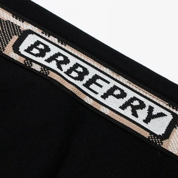 【BURBERRY  公式旗艦店】バーバリー   ショートパンツ  ご好評に付き再入荷！