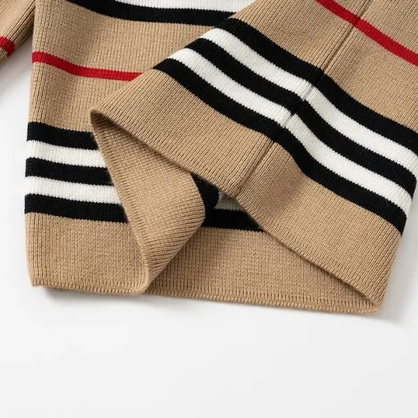 【BURBERRY  公式旗艦店】バーバリー  ショートパンツ  ご好評に付き再入荷！