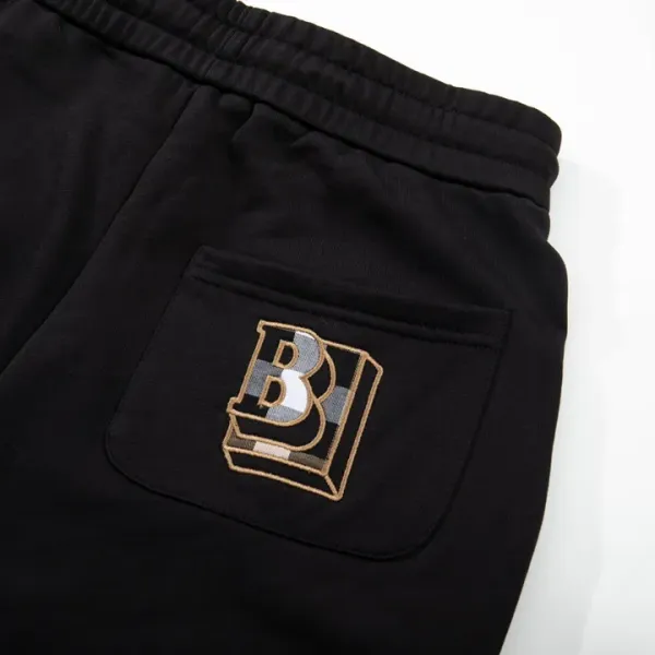 【BURBERRY  公式旗艦店】バーバリー  ショートパンツ  ご好評に付き再入荷！