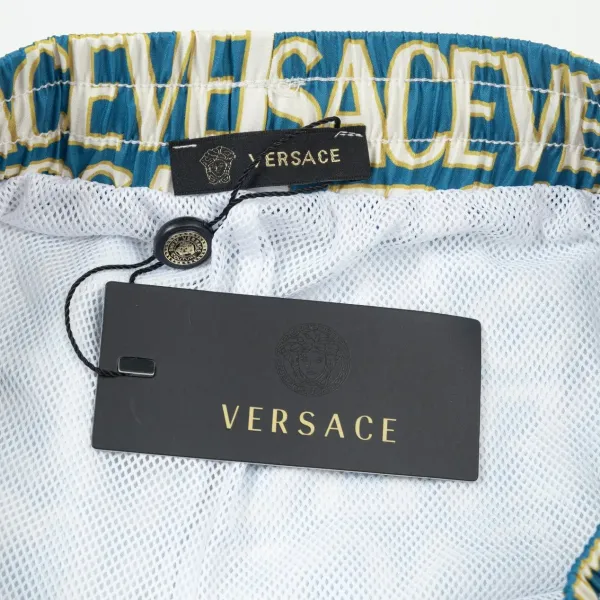 【VERSACE 公式旗艦店】ヴェルサーチ ショートパンツご好評に付き再入荷 24628 【VERSACE 公式旗艦店】ヴェルサーチ ショートパンツご好評に付き再入荷 24628