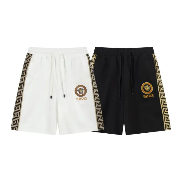 【VERSACE 公式旗艦店】ヴェルサーチ ショートパンツ ご好評に付き再入荷! 【VERSACE 公式旗艦店】ヴェルサーチ ショートパンツ ご好評に付き再入荷!