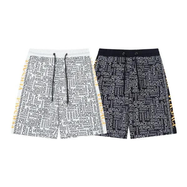 【VERSACE 公式旗艦店】ヴェルサーチ ショートパンツ ご好評に付き再入荷! 【VERSACE 公式旗艦店】ヴェルサーチ ショートパンツ ご好評に付き再入荷!