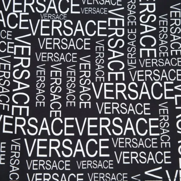 【VERSACE 公式旗艦店】ヴェルサーチ ショートパンツ ご好評に付き再入荷! 【VERSACE 公式旗艦店】ヴェルサーチ ショートパンツ ご好評に付き再入荷!