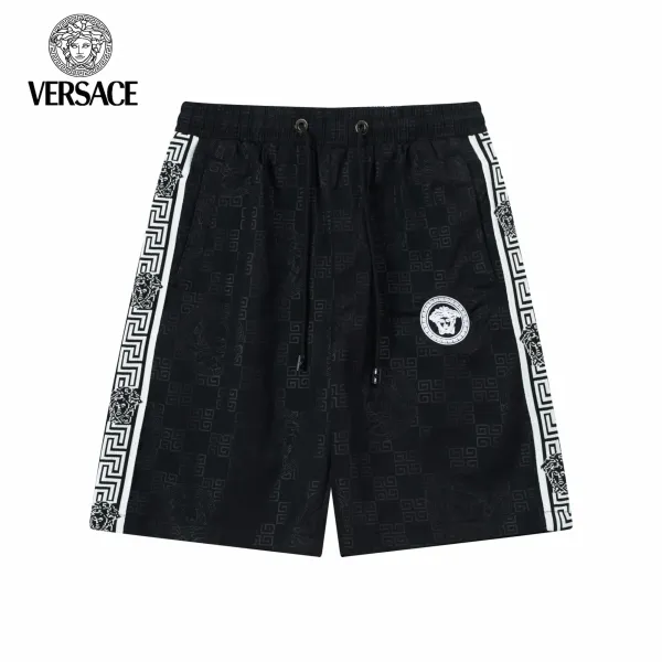 【VERSACE 公式旗艦店】ヴェルサーチ ショートパンツ ご好評に付き再入荷! 【VERSACE 公式旗艦店】ヴェルサーチ ショートパンツ ご好評に付き再入荷!