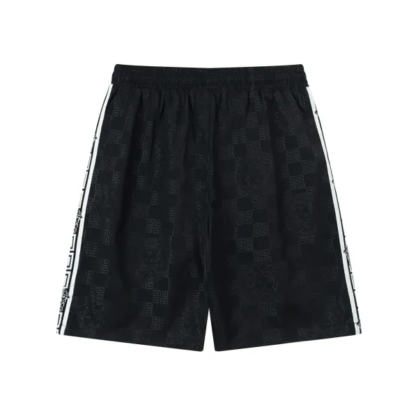 【VERSACE 公式旗艦店】ヴェルサーチ ショートパンツ ご好評に付き再入荷! 【VERSACE 公式旗艦店】ヴェルサーチ ショートパンツ ご好評に付き再入荷!