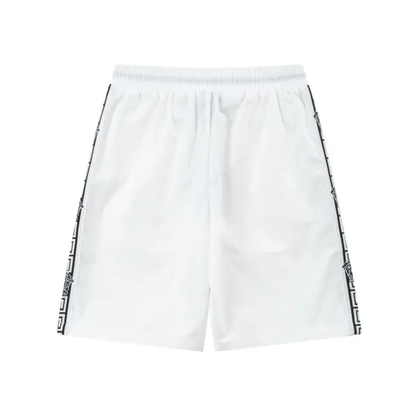 【VERSACE 公式旗艦店】ヴェルサーチ ショートパンツ ご好評に付き再入荷! 【VERSACE 公式旗艦店】ヴェルサーチ ショートパンツ ご好評に付き再入荷!