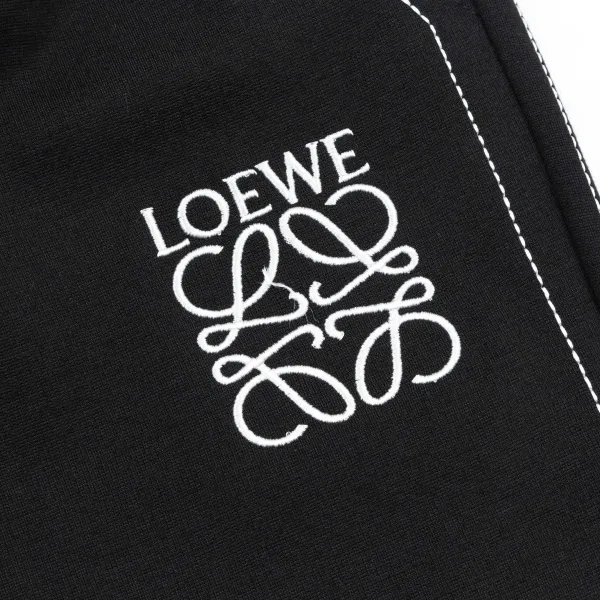 【LOEWE 公式旗艦店】ロエベ ショートパンツご好評に付き再入荷!250227 【LOEWE 公式旗艦店】ロエベ ショートパンツご好評に付き再入荷!250227