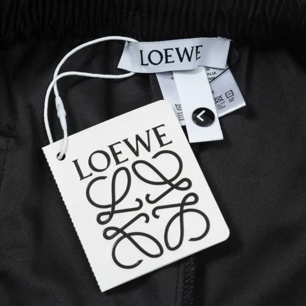 【LOEWE 公式旗艦店】ロエベ ショートパンツご好評に付き再入荷!250227 【LOEWE 公式旗艦店】ロエベ ショートパンツご好評に付き再入荷!250227
