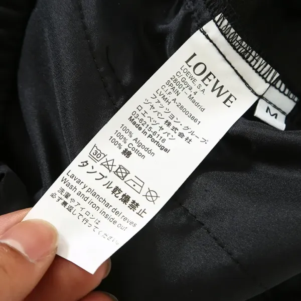 【LOEWE 公式旗艦店】ロエベ ショートパンツ ご好評に付き再入荷! 【LOEWE 公式旗艦店】ロエベ ショートパンツ ご好評に付き再入荷!