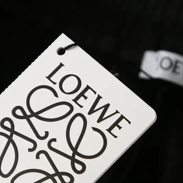 【 LOEWE 公式旗艦店】ロエベ ショートパンツ ご好評に付き再入荷! 【 LOEWE 公式旗艦店】ロエベ ショートパンツ ご好評に付き再入荷!