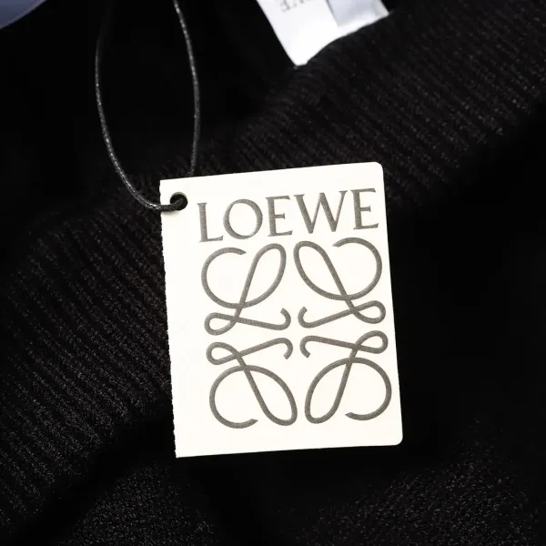 【LOEWE 公式旗艦店】ロエベ ショートパンツ ご好評に付き再入荷! 【LOEWE 公式旗艦店】ロエベ ショートパンツ ご好評に付き再入荷!