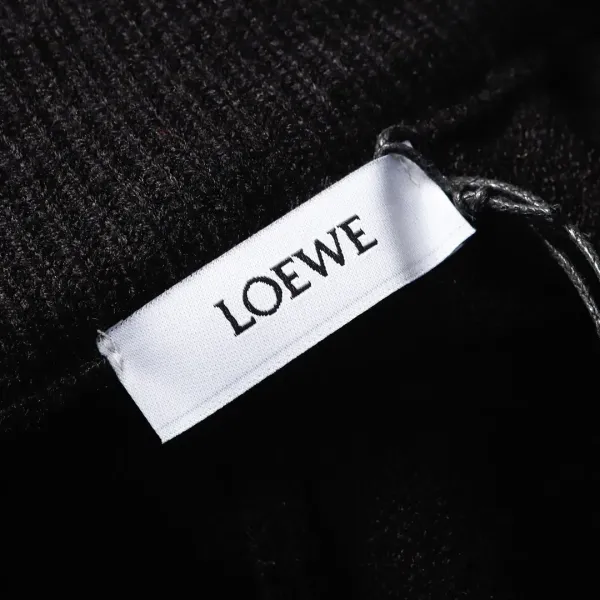 【LOEWE 公式旗艦店】ロエベ ショートパンツ ご好評に付き再入荷! 【LOEWE 公式旗艦店】ロエベ ショートパンツ ご好評に付き再入荷!