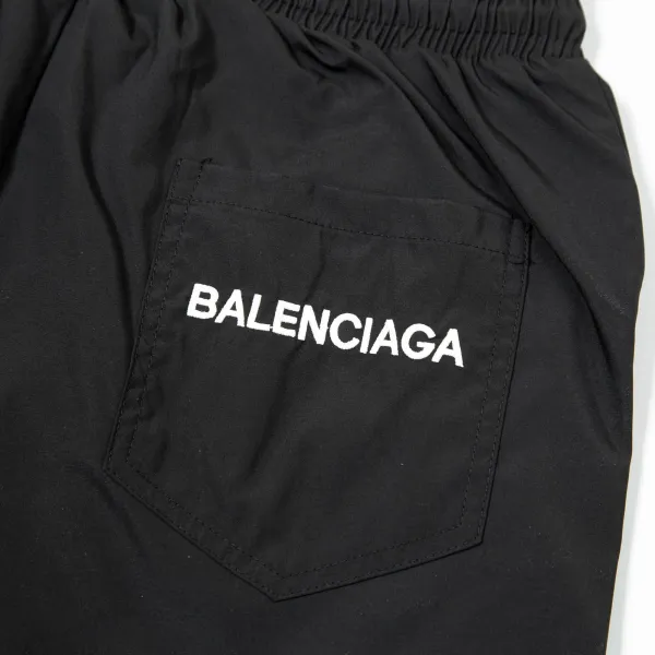 【BALENCIAGA 公式旗艦店】バレンシアガ ショートパンツご好評に付き再入荷!250227 【BALENCIAGA 公式旗艦店】バレンシアガ ショートパンツご好評に付き再入荷!250227