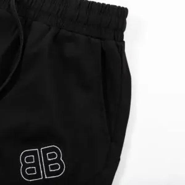 【BALENCIAGA 公式旗艦店】バレンシアガ ショートパンツご好評に付き再入荷!250227 【BALENCIAGA 公式旗艦店】バレンシアガ ショートパンツご好評に付き再入荷!250227