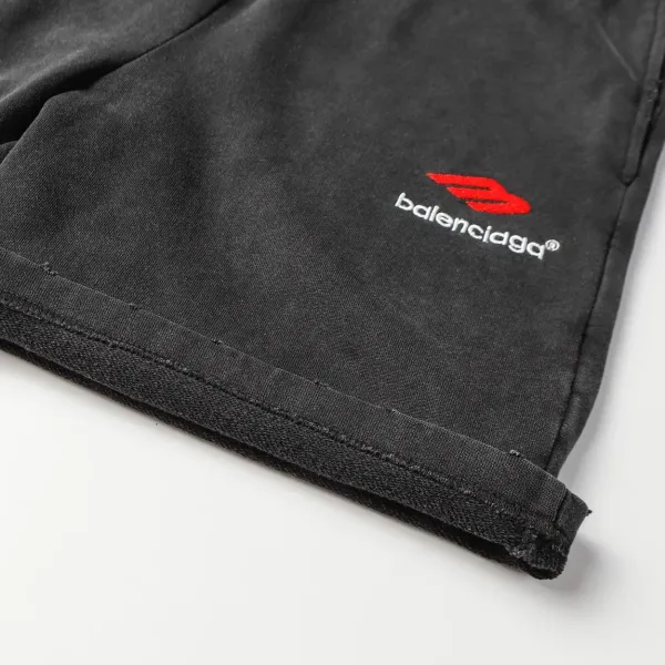 【BALENCIAGA  公式旗艦店】バレンシアガ  ショートパンツご好評に付き再入荷 240717