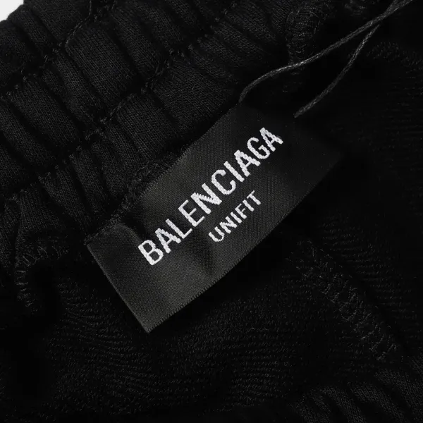 【BALENCIAGA 公式旗艦店】バレンシアガ ショートパンツご好評に付き再入荷 240717 【BALENCIAGA 公式旗艦店】バレンシアガ ショートパンツご好評に付き再入荷 240717