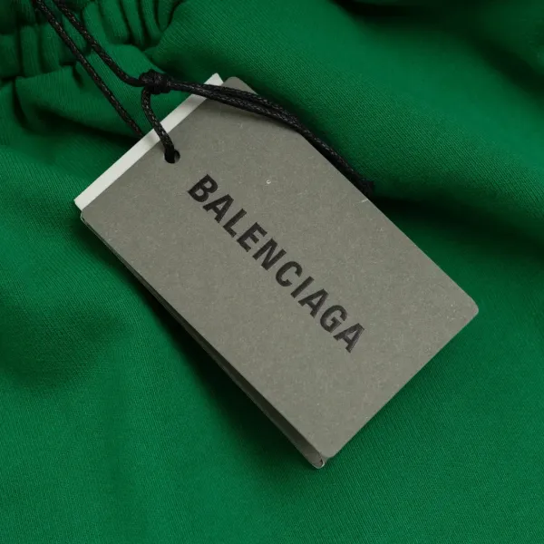 【BALENCIAGA 公式旗艦店】バレンシアガ ショートパンツ ご好評に付き再入荷! 【BALENCIAGA 公式旗艦店】バレンシアガ ショートパンツ ご好評に付き再入荷!