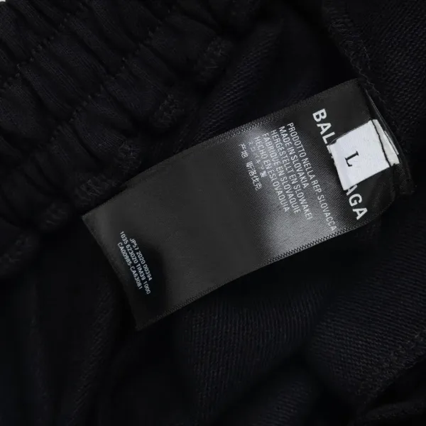 【BALENCIAGA 公式旗艦店】バレンシアガ ショートパンツ ご好評に付き再入荷! 【BALENCIAGA 公式旗艦店】バレンシアガ ショートパンツ ご好評に付き再入荷!