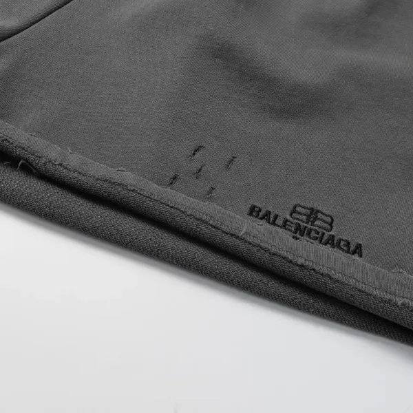 【BALENCIAGA 公式旗艦店】バレンシアガ ショートパンツご好評に付き再入荷! 【BALENCIAGA 公式旗艦店】バレンシアガ ショートパンツご好評に付き再入荷!
