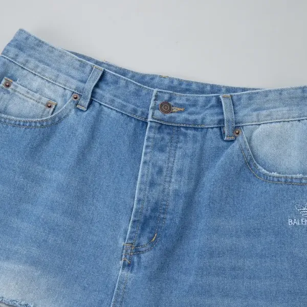 【BALENCIAGA  公式旗艦店】バレンシアガ   ショートパンツ  ご好評に付き再入荷！