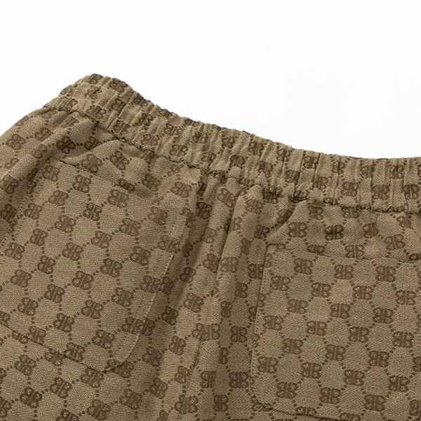 【BALENCIAGA 公式旗艦店】バレンシアガ ショートパンツ ご好評に付き再入荷! 【BALENCIAGA 公式旗艦店】バレンシアガ ショートパンツ ご好評に付き再入荷!