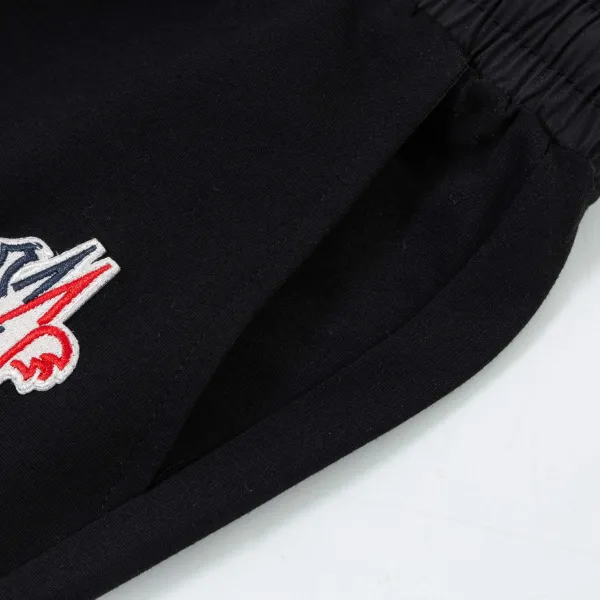 【MONCLER 公式旗艦店】モンクレール ショートパンツご好評に付き再入荷!250225 【MONCLER 公式旗艦店】モンクレール ショートパンツご好評に付き再入荷!250225