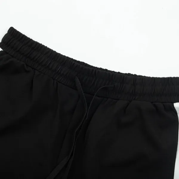 【MONCLER  公式旗艦店】モンクレール   ショートパンツご好評に付き再入荷！250225