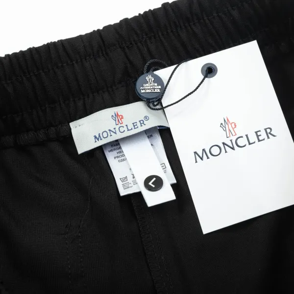 【MONCLER  公式旗艦店】モンクレール   ショートパンツご好評に付き再入荷！250225