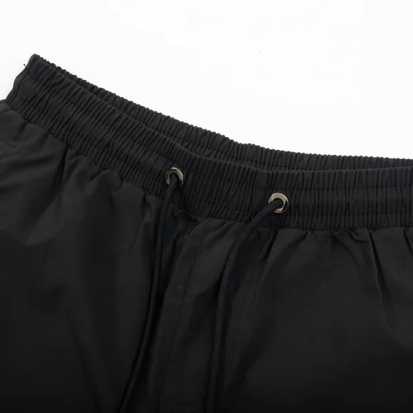 【MONCLER 公式旗艦店】モンクレール ショートパンツご好評に付き再入荷!250225 【MONCLER 公式旗艦店】モンクレール ショートパンツご好評に付き再入荷!250225