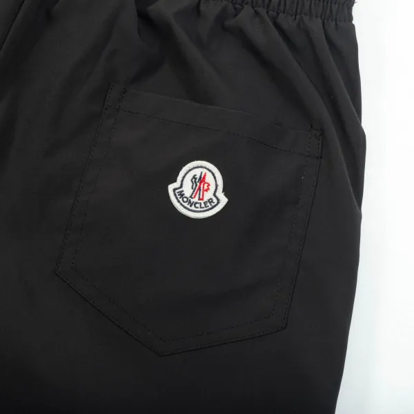 【MONCLER 公式旗艦店】モンクレール ショートパンツご好評に付き再入荷!250225 【MONCLER 公式旗艦店】モンクレール ショートパンツご好評に付き再入荷!250225