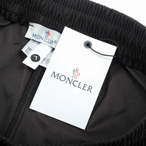 【MONCLER 公式旗艦店】モンクレール ショートパンツご好評に付き再入荷!250225 【MONCLER 公式旗艦店】モンクレール ショートパンツご好評に付き再入荷!250225