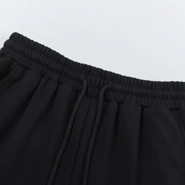 【MONCLER 公式旗艦店】モンクレール ショートパンツご好評に付き再入荷!250225 【MONCLER 公式旗艦店】モンクレール ショートパンツご好評に付き再入荷!250225