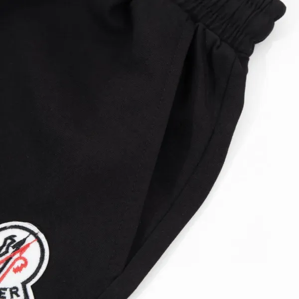【MONCLER 公式旗艦店】モンクレール   ショートパンツ  ご好評に付き再入荷！