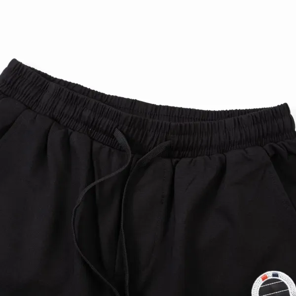 【MONCLER  公式旗艦店】モンクレール  ショートパンツ  ご好評に付き再入荷！