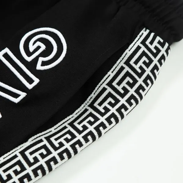 【GIVENCHY 公式旗艦店】ジバンシー ショートパンツご好評に付き再入荷 240803 【GIVENCHY 公式旗艦店】ジバンシー ショートパンツご好評に付き再入荷 240803