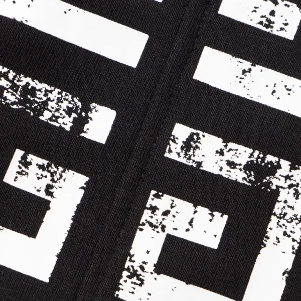 【GIVENCHY 公式旗艦店】ジバンシー ショートパンツご好評に付き再入荷! 【GIVENCHY 公式旗艦店】ジバンシー ショートパンツご好評に付き再入荷!