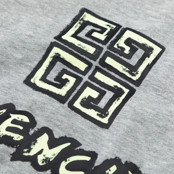 【GIVENCHY 公式旗艦店】ジバンシー ショートパンツご好評に付き再入荷! 【GIVENCHY 公式旗艦店】ジバンシー ショートパンツご好評に付き再入荷!