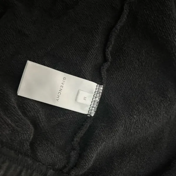 【GIVENCHY 公式旗艦店】ジバンシー ショートパンツ ご好評に付き再入荷! 【GIVENCHY 公式旗艦店】ジバンシー ショートパンツ ご好評に付き再入荷!
