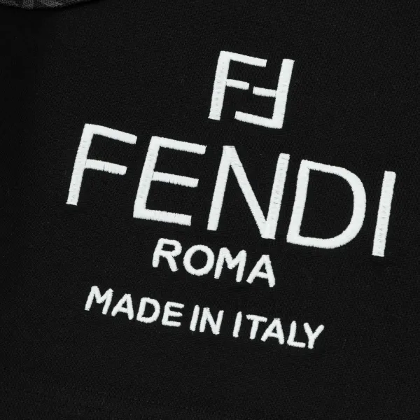 【FENDI 公式旗艦店】フェンディ ショートパンツご好評に付き再入荷!250226 【FENDI 公式旗艦店】フェンディ ショートパンツご好評に付き再入荷!250226