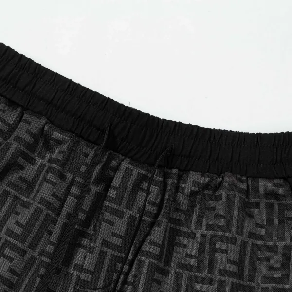 【FENDI 公式旗艦店】フェンディ ショートパンツご好評に付き再入荷!250226 【FENDI 公式旗艦店】フェンディ ショートパンツご好評に付き再入荷!250226