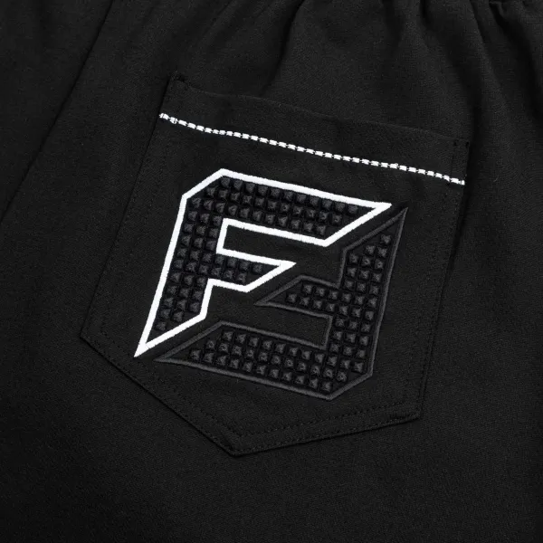 【FENDI  公式旗艦店】フェンディ  ショートパンツご好評に付き再入荷！250226