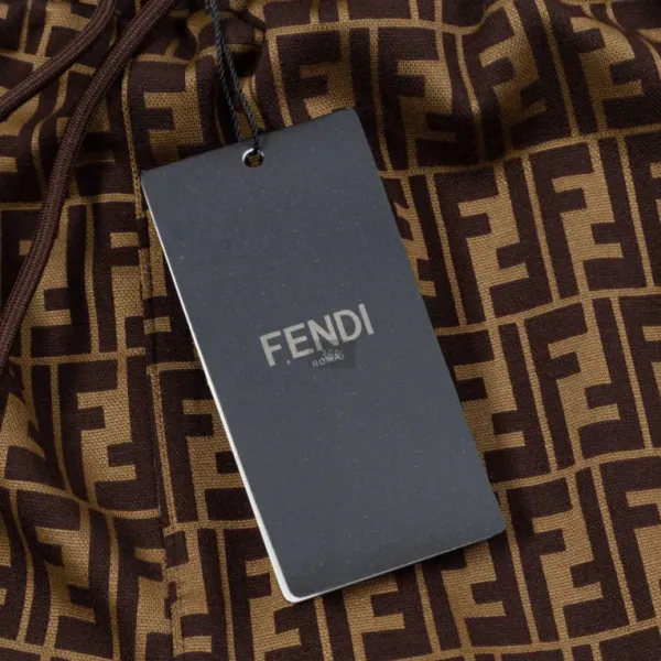 【FENDI 公式旗艦店】フェンディ ショートパンツご好評に付き再入荷!250226 【FENDI 公式旗艦店】フェンディ ショートパンツご好評に付き再入荷!250226
