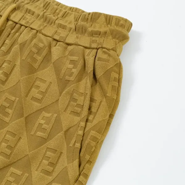【FENDI 公式旗艦店】フェンディ ショートパンツご好評に付き再入荷!250226 【FENDI 公式旗艦店】フェンディ ショートパンツご好評に付き再入荷!250226