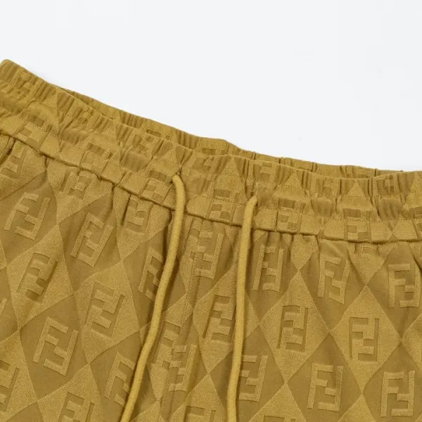 【FENDI 公式旗艦店】フェンディ ショートパンツご好評に付き再入荷!250226 【FENDI 公式旗艦店】フェンディ ショートパンツご好評に付き再入荷!250226