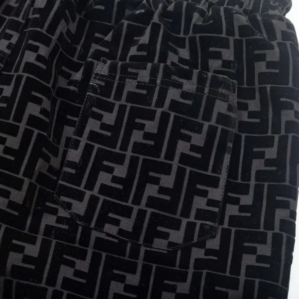 【FENDI 公式旗艦店】フェンディ ショートパンツご好評に付き再入荷!250226 【FENDI 公式旗艦店】フェンディ ショートパンツご好評に付き再入荷!250226