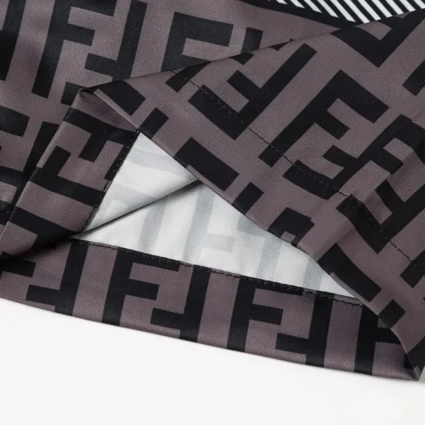 【FENDI 公式旗艦店】フェンディ ショートパンツご好評に付き再入荷 24624 【FENDI 公式旗艦店】フェンディ ショートパンツご好評に付き再入荷 24624