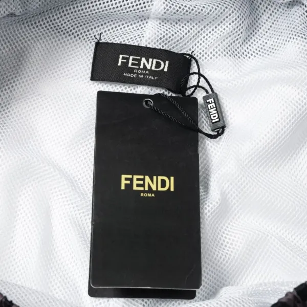 【FENDI 公式旗艦店】フェンディ ショートパンツご好評に付き再入荷 24624 【FENDI 公式旗艦店】フェンディ ショートパンツご好評に付き再入荷 24624