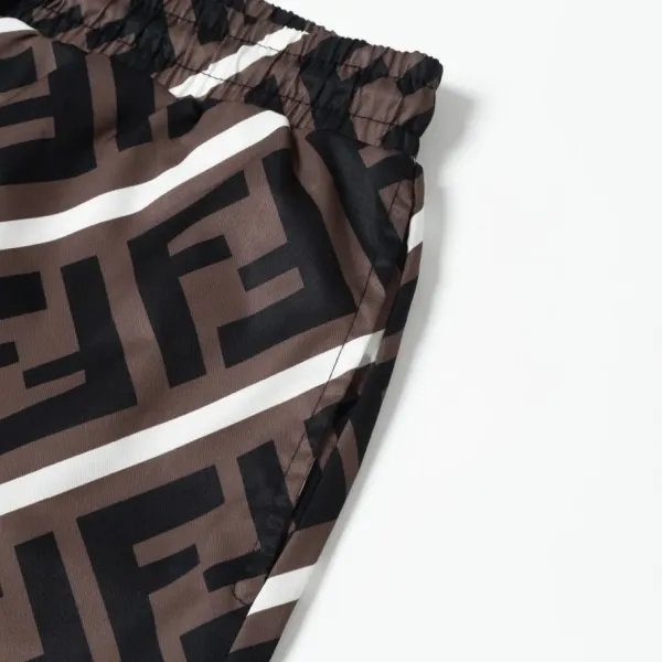【FENDI 公式旗艦店】フェンディ ショートパンツご好評に付き再入荷 24624