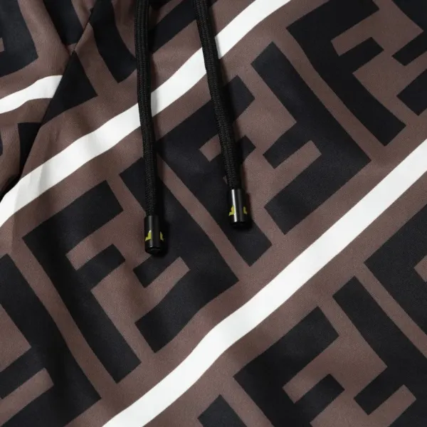 【FENDI 公式旗艦店】フェンディ ショートパンツご好評に付き再入荷 24624